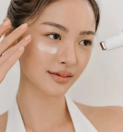 Retinol Flat Iron Eye Roller