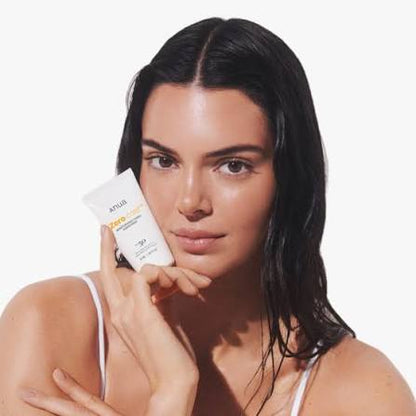 Zero-cast moisturizing finish sunscreen